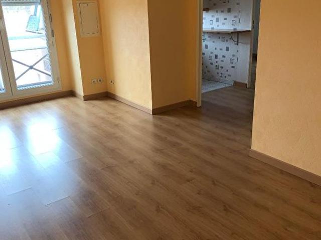 COMPIEGNE: appartement F2 39 m² à louer