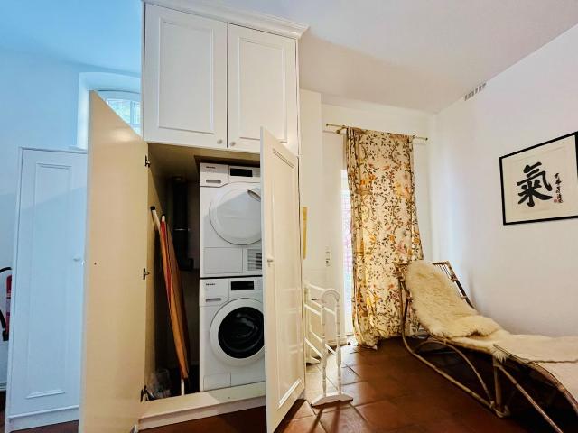 Complete house in the courtyard on 2 levels with sauna, private terrace, 2 bedrooms, 2 bathrooms and car park in Frankfurt Westend, Frankfurt Amsterdam Apartments for Rent
