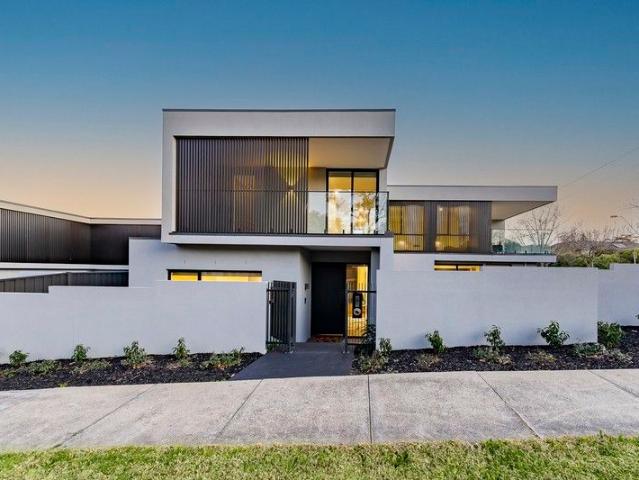 Completed New Luxury Modern House in Balwyn. FIRB Available