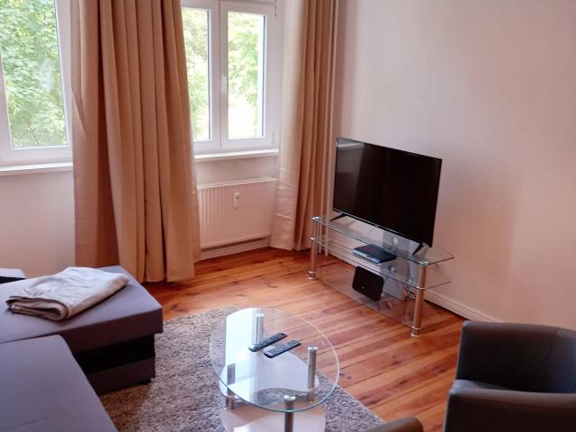 Completely newly furnished and renovated apartment in the western part of Berlin, Berlin Amsterdam Apartments for Rent