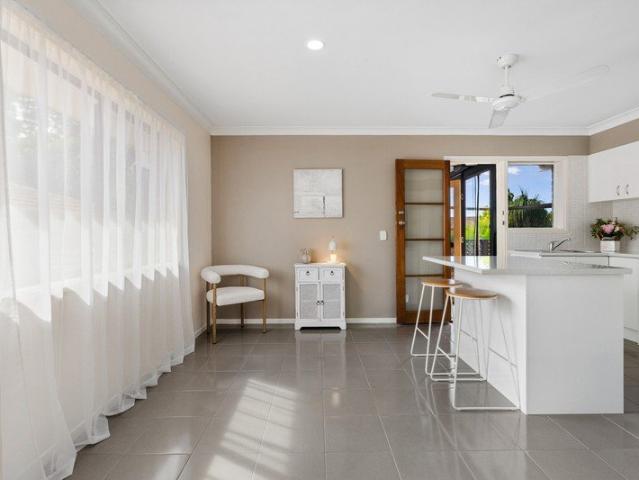 COMPLETELY PRIVATE, LOW MAINTENANCE DUPLEX