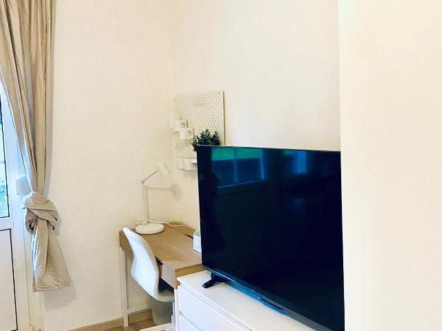 Completely Remodelled 2 bedroom apartment in central Aachen, Aachen Amsterdam Apartments for Rent