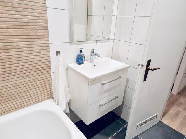 Completely Remodelled 2 bedroom apartment in central Aachen, Aachen Amsterdam Apartments for Rent