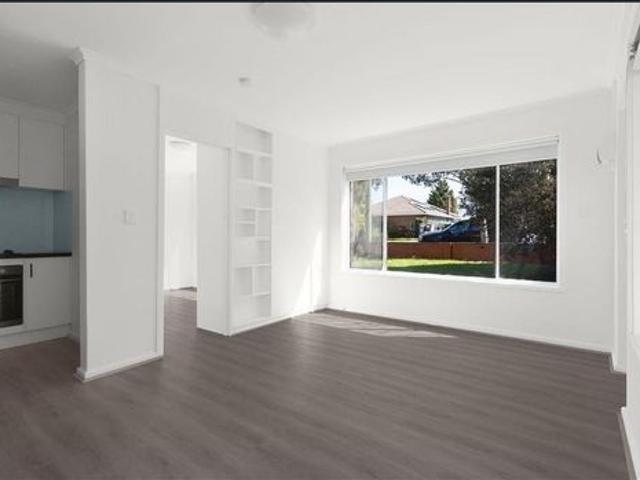Completely Renovated 1 Bedroom Apartment for Lease