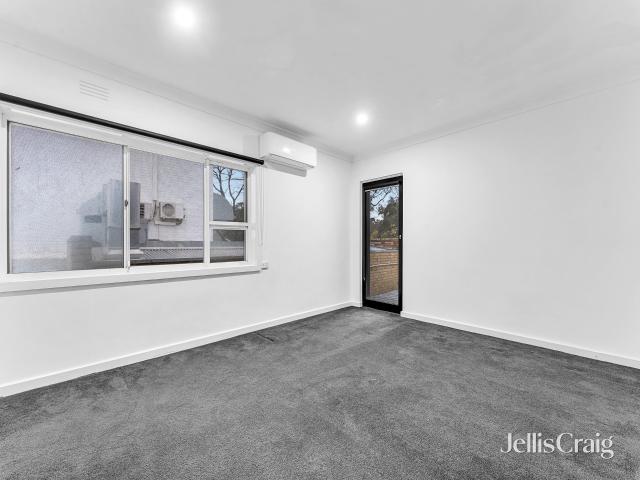 Completely Renovated 1 Bedroom Unit – Rent incl Water, Gas & Electricity bills