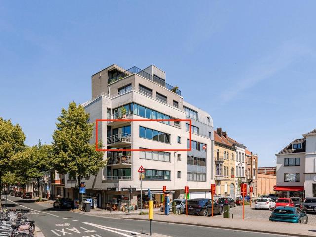 Completely renovated corner apartment in a PRIME LOCATION!