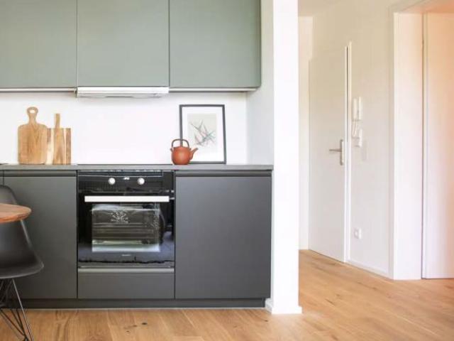 Completely renovated design apartment in a top location in Munich with optimal transport connections, Munchen Amsterdam Apartments for Rent