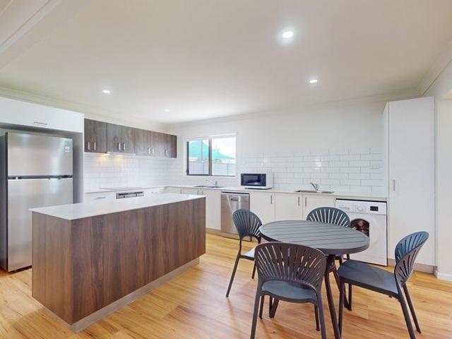 Completely Renovated Furnished Ensuite Rooms