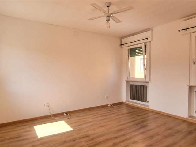 COMPLETELY RENOVATED LARGE TOWNHOUSE IN GIAIS