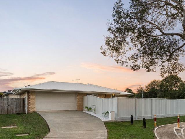 Completely Transformed Family Home Stylish, Modern & Ready to Enjoy!
