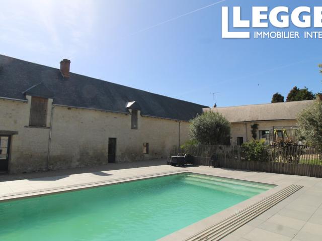 Complexe de gîtes avec piscine, salle de réception et vue imprenable