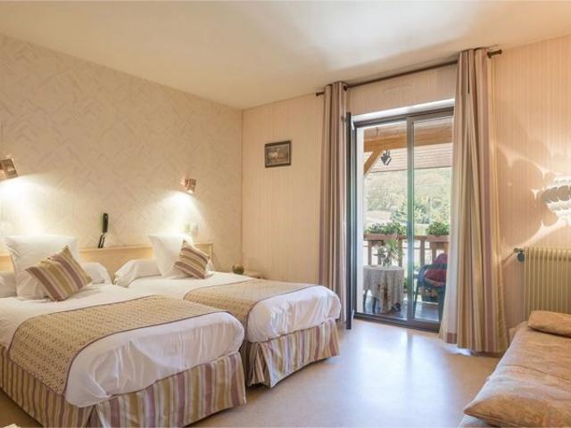 Complexe immobilier 25 MIN AMBERIEU EN BUGEY