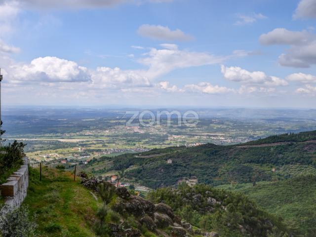Complexo de acomodações turísticas na Serra da Estrela