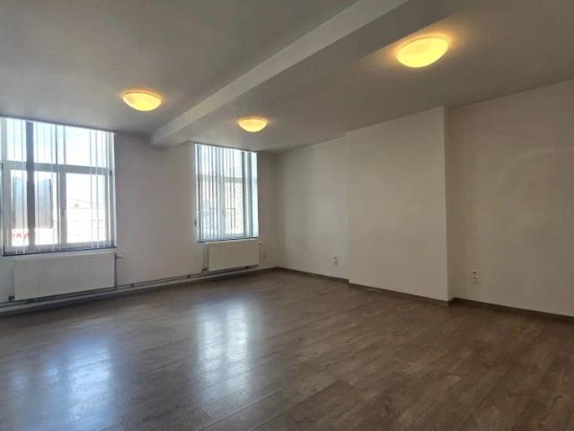 Compleet gerenoveerd appartement met 2 slaapkamers te Meerbeek