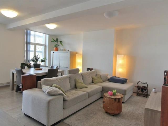 Compleet gerenoveerd appartement met 2 slaapkamers te Meerbeek
