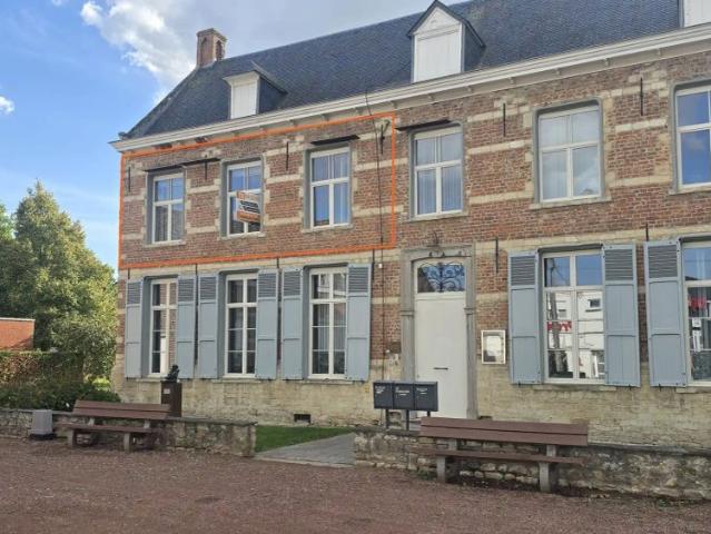 Compleet gerenoveerd appartement met 2 slaapkamers te Meerbeek