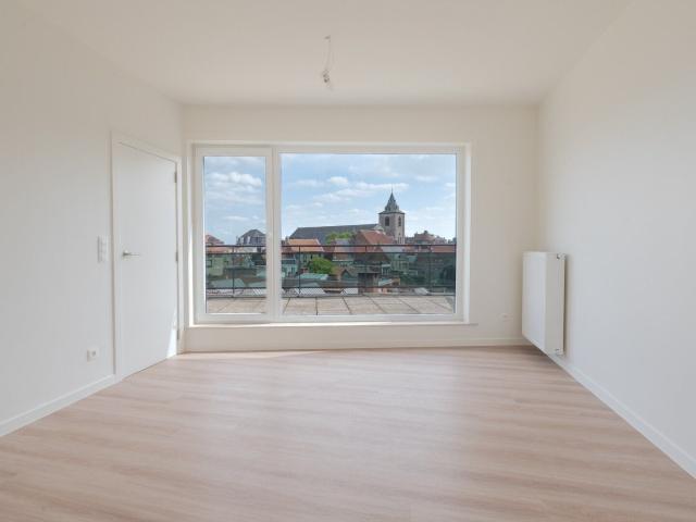 Compleet gerenoveerd appartement met twee ruime terrassen e