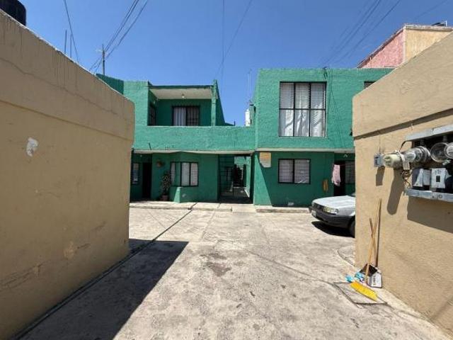 Complejo con 10 departamentos rentados