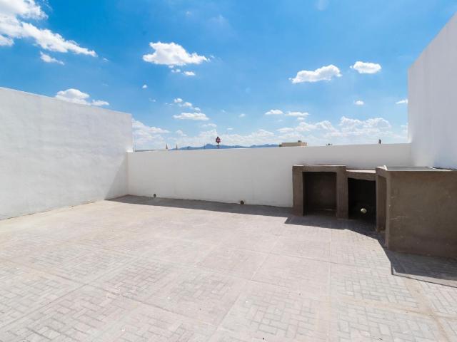Complejo de 4 casas 12 habitaciones en renta en Camino a Viejo a San Lorenzo