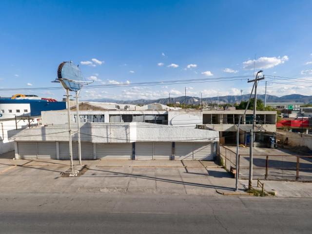 Complejo Industrial y Comercial en Venta, sobre Boulevard Revoluci?n, Torre?n, Coahuila