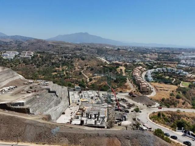 COMPLEJO RESIDENCIAL DE OBRA NUEVA CERCA DE ESTEPONA& 13 & 1. 256m² Estepona