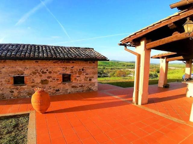 Complesso immobiliare in posizione fantastica a poca distanz. 200m² Manciano