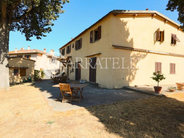 Complesso immobiliare nel comune di San Casciano Val di Pesa. 311m² San Casciano in Val di Pesa
