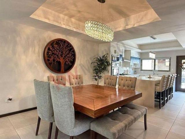 COMPRA CASA EN VENTA CON ALBERCA Y 4 RECÁMARAS EN FRACC PRIVADO CALZADA DEL RIO CD JUÁREZ CHIH