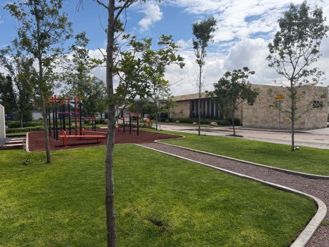 COMPRA TERRENO EN CONDOMINIO ALMENA 24MR