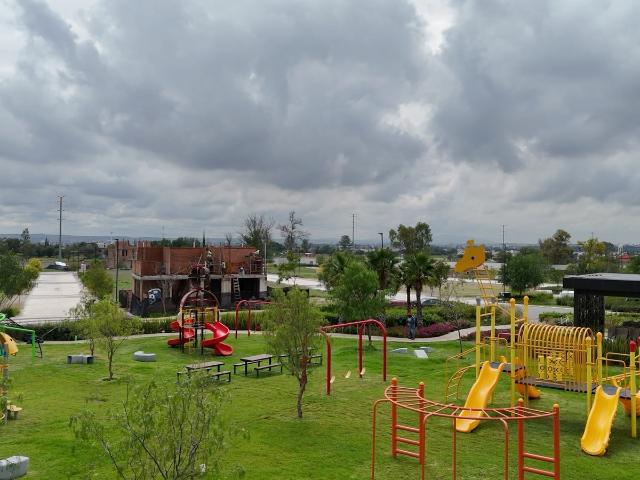 COMPRA TERRENO EN HACIENDA PARAISO 24MR