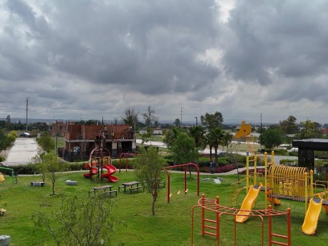 COMPRA TERRENO EN HACIENDA PARAISO 24MR