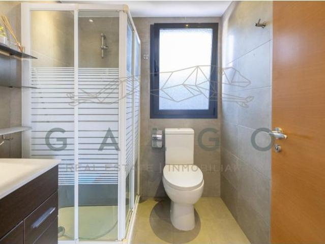 COMPRAR CHALET INDEPENDIENTE CON PISCINA PRIVADA, 4 DORMITORIOS Y GRAN PARCELA EN MONTESANO