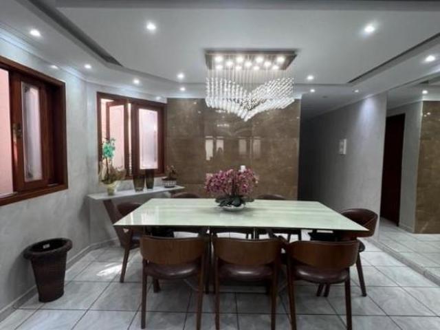 Comprar/vendo: Casa sobrado a venda com 3 dormitórios no Vila Guarani, Jundiaí. Excelente localizaçã