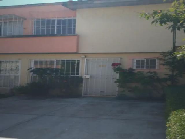COMPRASELA AL BANCO LA Casa de Entrega Inmediata en Paseos de las Trojes, Temoaya, Estado de México