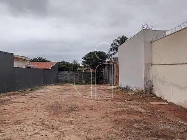 Compre Terreno Residencial ou Comercial no bairro Bassan por R$ 225.000. Imóvel
