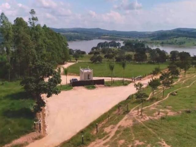 Compre uma chácara da beira da represa e ganhe um deck ou um quadriciclo