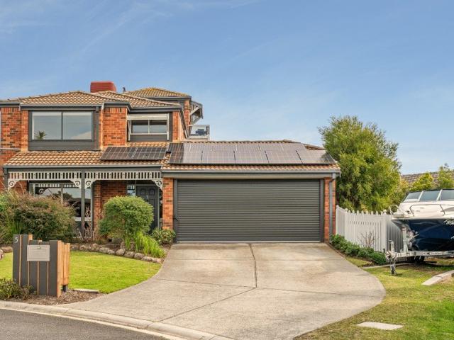 Comprehensive Family Entertaining with the Most Incredible Views