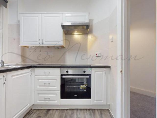 Compton Mansions, Tavistock Place, London, WC1H 9RW, United Kingdom | 2 bed apartment for rent #139267446 | Rentberry