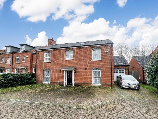 Compton Avenue, London, HA0 3FD, United Kingdom | 5 bed house for rent #139270019 | Rentberry