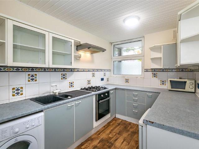 Compton Close, Camden, London, NW1 3 bed terraced house to rent £3,350 pcm £773 pw