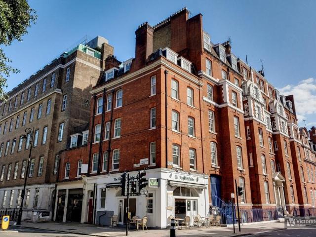 Compton House, Tavistock Place. 2 bed apartment to rent £3,050 pcm £704 pw