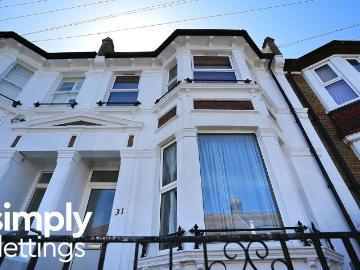 Compton Road, Brighton BN1, 2 bed flat to rent, £1,550 pcm | PrimeLocation
