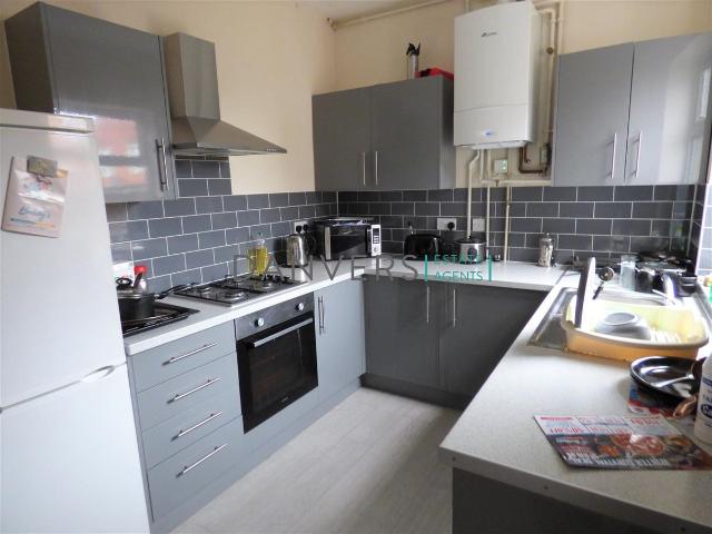 Compton Road, Leicester LE3, 4 bed end terrace house to rent, £1,473 pcm | PrimeLocation