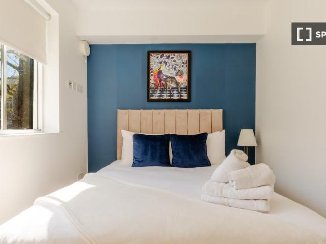 Comptons of Soho, 51 53 Old Compton Street, London, W1D 6HN, United Kingdom | 1 bed apartment for rent #143234043 | Rentberry