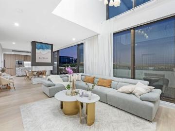 CONTACT AGENT MOTIVATED VENDOR Luxury Penthouse in Macquarie Park's Premier Address