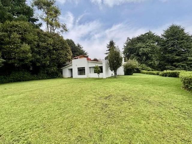 CONTADERO, DOS CASAS EN CALLE CERRADA