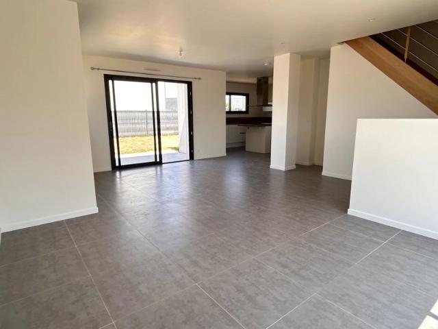 CONTEMPORAINE 3 CHAMBRES GARAGE