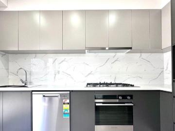 Contemporary 3 Bedroom Townhouse with Premium Amenities Ideal Family Living