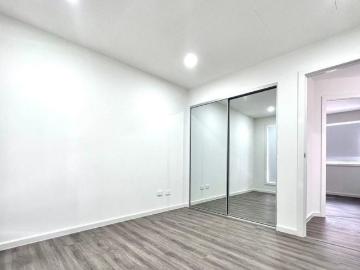 Contemporary 3 Bedroom Townhouse with Premium Amenities Ideal Family Living