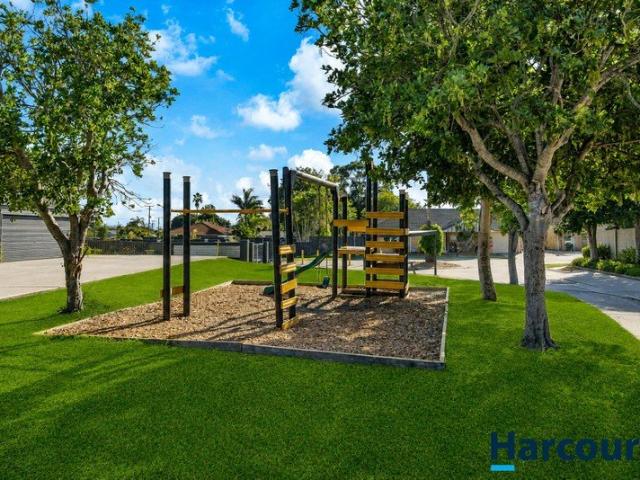 Contemporary 3 Bedroom Townhouse with Resort Style Amenities 80/266 Henty Drive, Redbank Plains